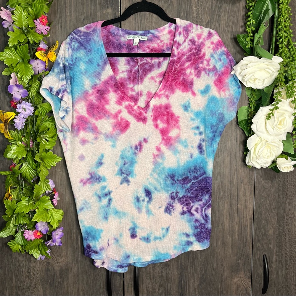 ! Express Custom One-Of-A-Kind Short Sleeved Tie … - image 1